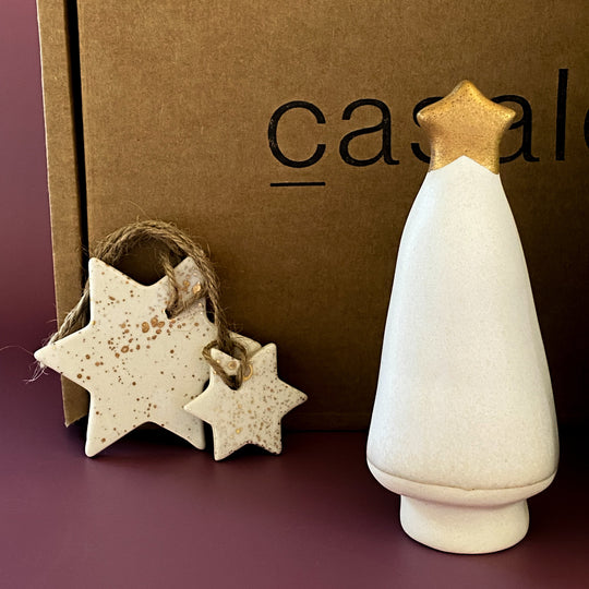 GOLD LUSTRE CHRISTMAS TREE GIFT BOX
