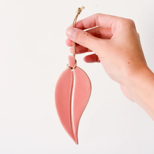 AUTUMN PINKS EUCALYPTUS LEAF GIFT BOX