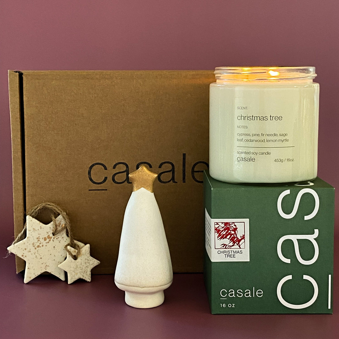 GOLD LUSTRE CHRISTMAS TREE GIFT BOX